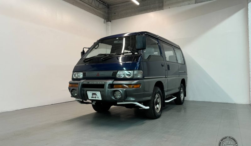 1998 Mitsubishi Delica GLX Starwagon full