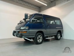 1998 Mitsubishi Delica GLX Starwagon full