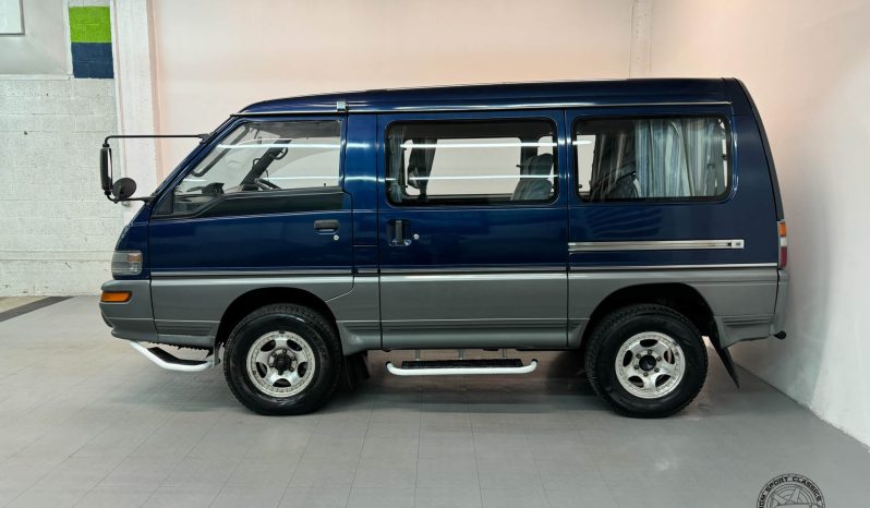 1998 Mitsubishi Delica GLX Starwagon full