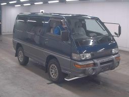 1998 Mitsubishi Delica Starwagon GLX full