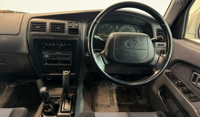 1995 Toyota Hilux Surf SSR-G full