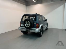 1992 Mitsubishi Pajero XG full