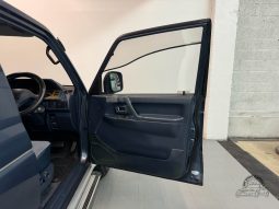 1992 Mitsubishi Pajero XG full