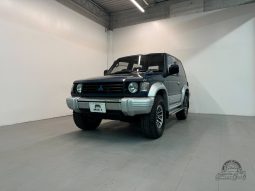 1992 Mitsubishi Pajero XG full