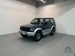 1992 Mitsubishi Pajero XG full