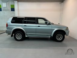 1997 Mitsubishi Challenger 4WD full