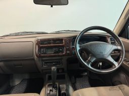 1997 Mitsubishi Challenger 4WD full