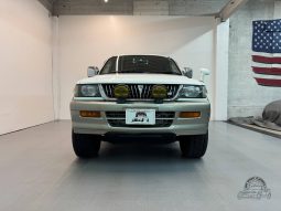 1997 Mitsubishi Challenger X 4WD full