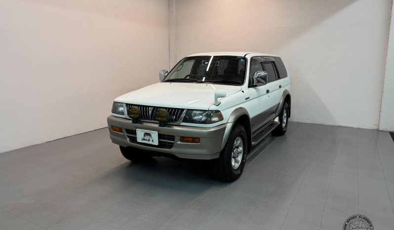 1997 Mitsubishi Challenger X 4WD full