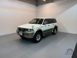 1997 Mitsubishi Challenger X 4WD full