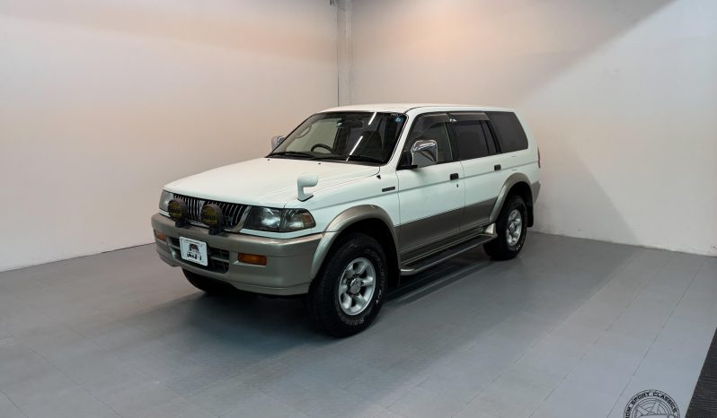 1997 Mitsubishi Challenger X 4WD full
