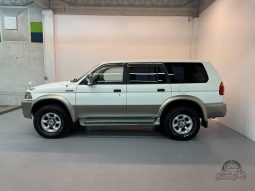 1997 Mitsubishi Challenger X 4WD full
