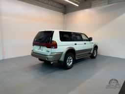 1997 Mitsubishi Challenger X 4WD full
