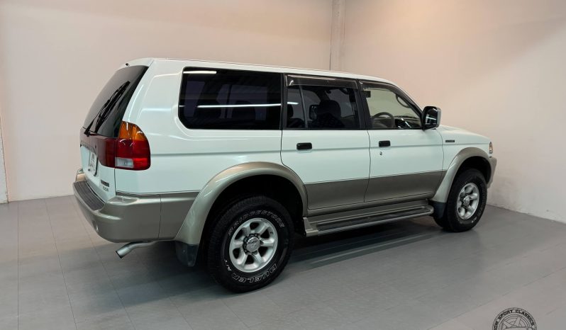 1997 Mitsubishi Challenger X 4WD full