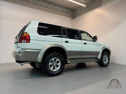 1997 Mitsubishi Challenger X 4WD full