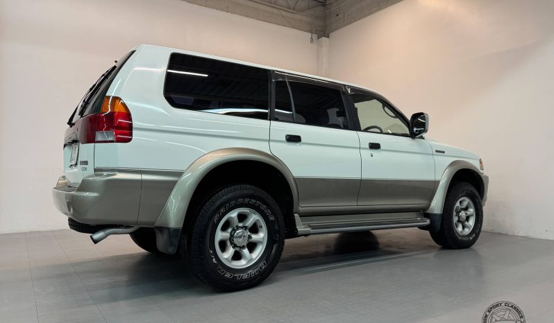 1997 Mitsubishi Challenger X 4WD full