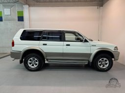 1997 Mitsubishi Challenger X 4WD full