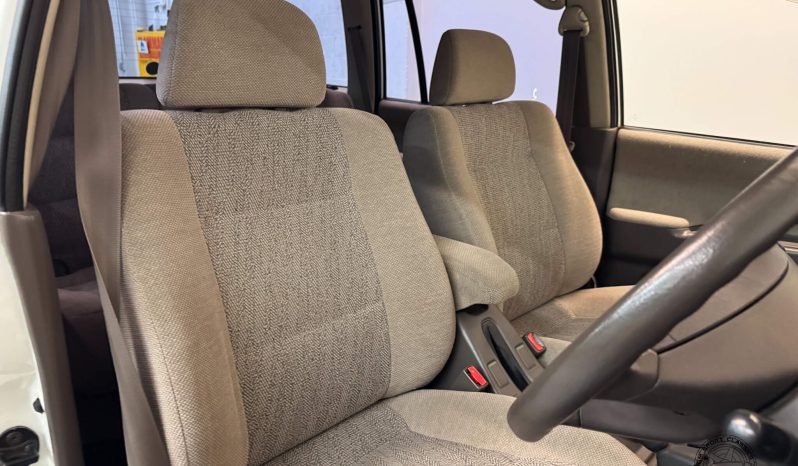 1997 Mitsubishi Challenger X 4WD full