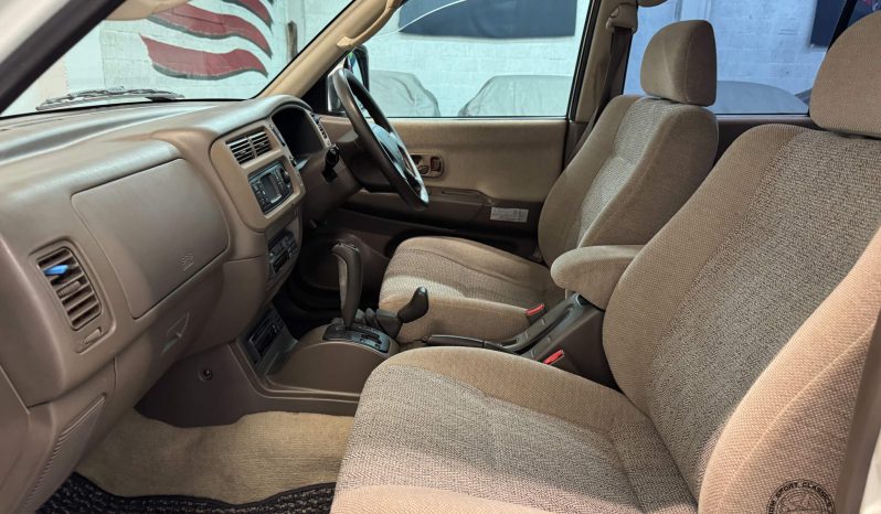 1997 Mitsubishi Challenger X 4WD full