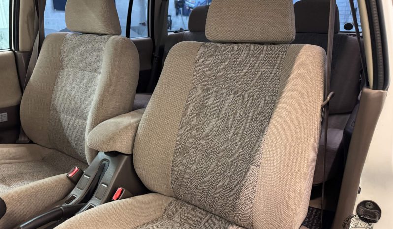 1997 Mitsubishi Challenger X 4WD full
