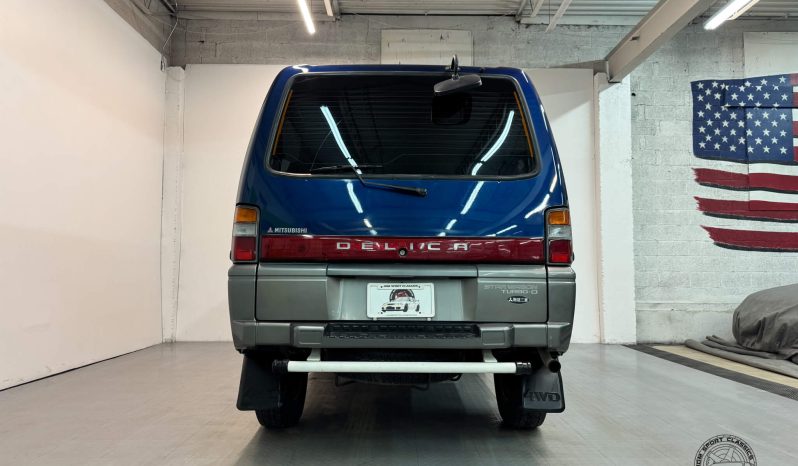 1998 Mitsubishi Delica Starwagon GLX full