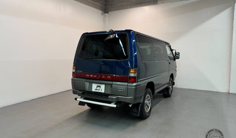 1998 Mitsubishi Delica Starwagon GLX full