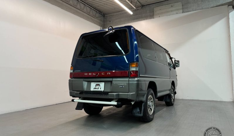 1998 Mitsubishi Delica Starwagon GLX full