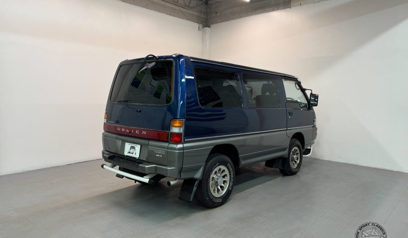 1998 Mitsubishi Delica Starwagon GLX full