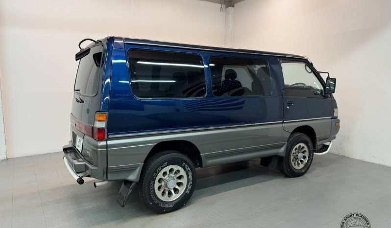 1998 Mitsubishi Delica Starwagon GLX full