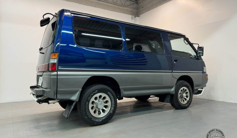 1998 Mitsubishi Delica Starwagon GLX full