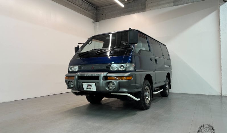 1998 Mitsubishi Delica Starwagon GLX full