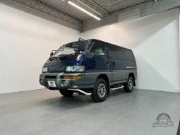 1998 Mitsubishi Delica Starwagon GLX