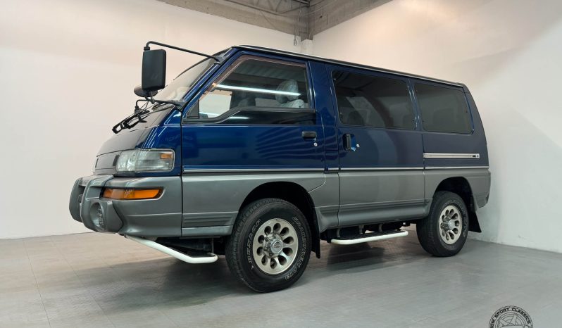 1998 Mitsubishi Delica Starwagon GLX full