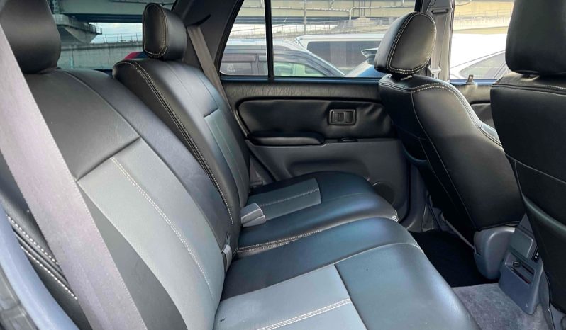 1996 Toyota Hilux Surf SSR-X full