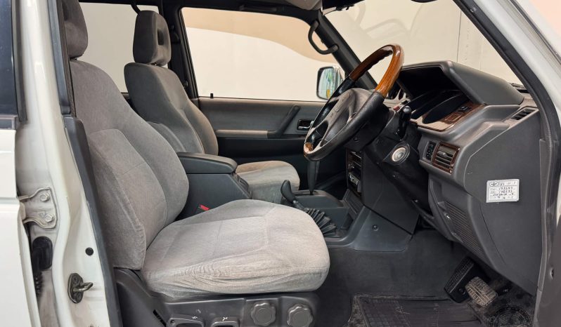 1997 Mitsubishi Pajero Exceed GDI V6 full