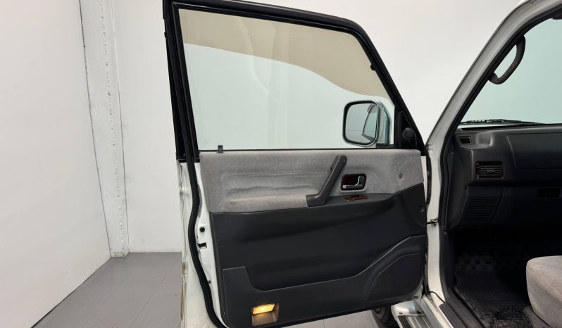 1997 Mitsubishi Pajero Exceed GDI V6 full