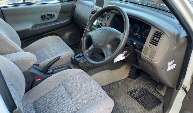 1997 Mitsubishi Challenger X 4WD full