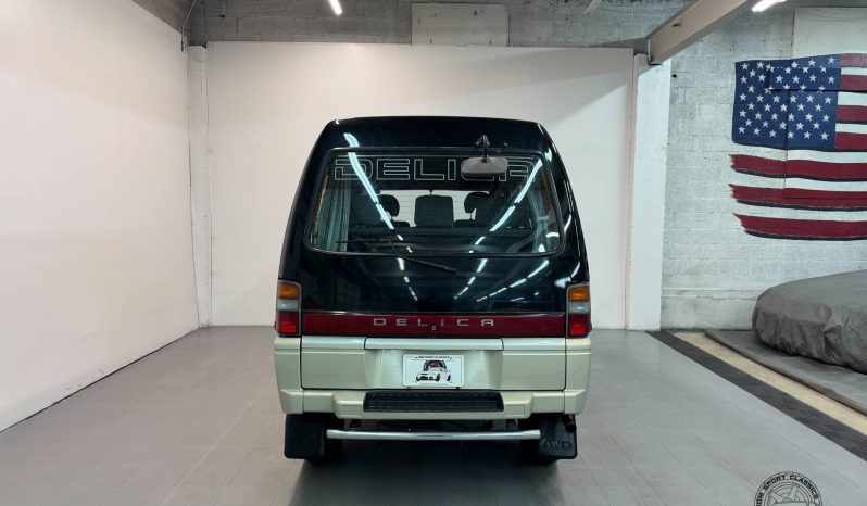 1994 Mitsubishi Delica Starwagon full
