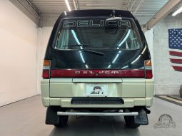 1994 Mitsubishi Delica Starwagon full