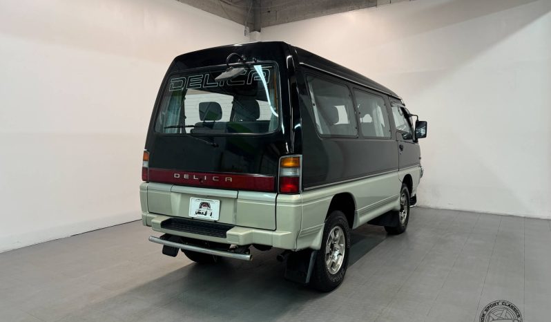 1994 Mitsubishi Delica Starwagon full