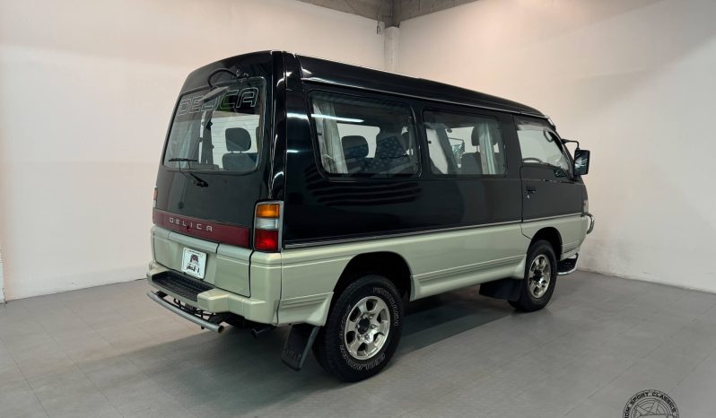 1994 Mitsubishi Delica Starwagon full