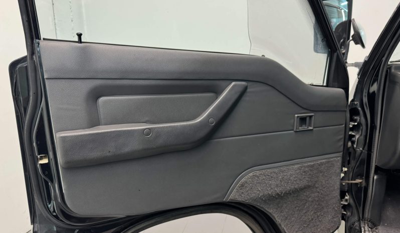 1994 Mitsubishi Delica Starwagon full