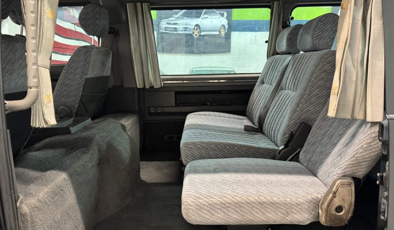 1994 Mitsubishi Delica Starwagon full