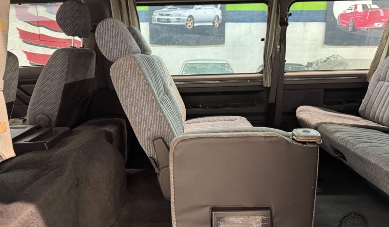 1994 Mitsubishi Delica Starwagon full
