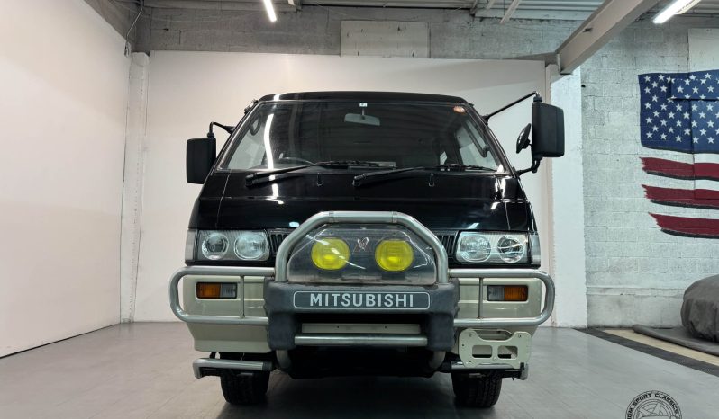 1994 Mitsubishi Delica Starwagon full