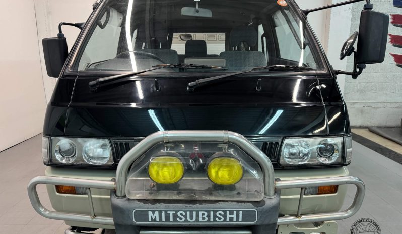 1994 Mitsubishi Delica Starwagon full