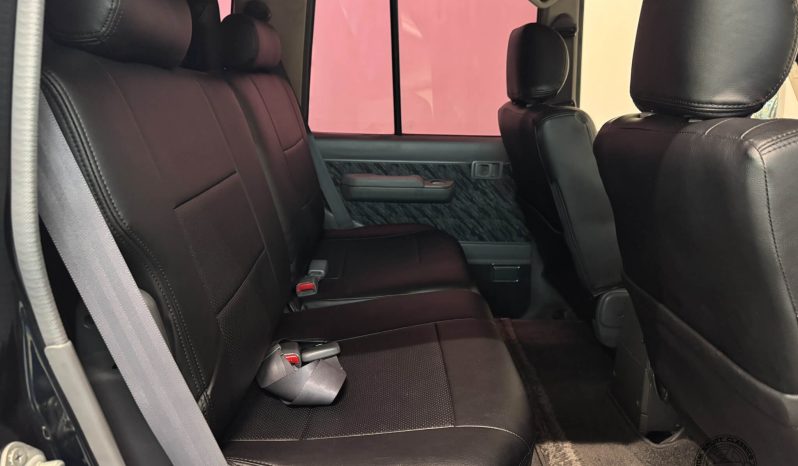 1996 Toyota Land Cruiser Prado SX full