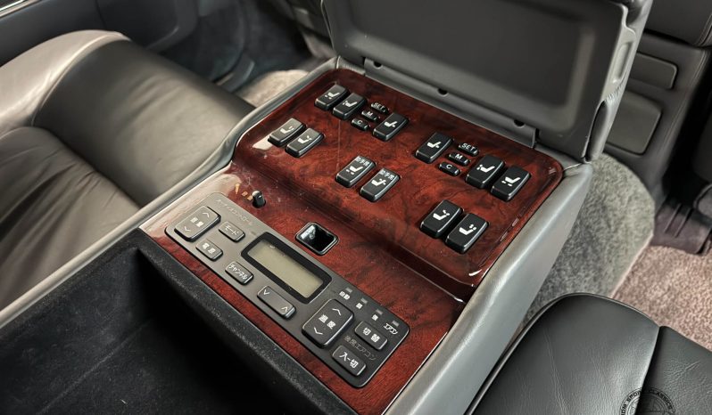 1997 Toyota Century V12 full