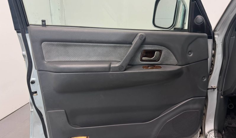 1999 Mitsubishi Pajero Exceed GDI V6 full