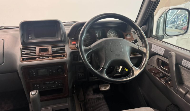 1999 Mitsubishi Pajero Exceed GDI V6 full